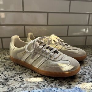 Adidas Samba OG in Aluminum Gum/Chalk White Beige - size 6
